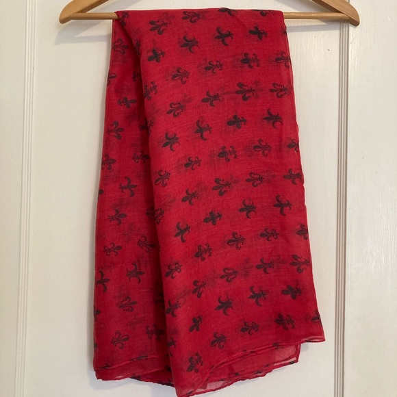 Red scarf with New Orleans Fleur-de-lis - Picture 2 of 3